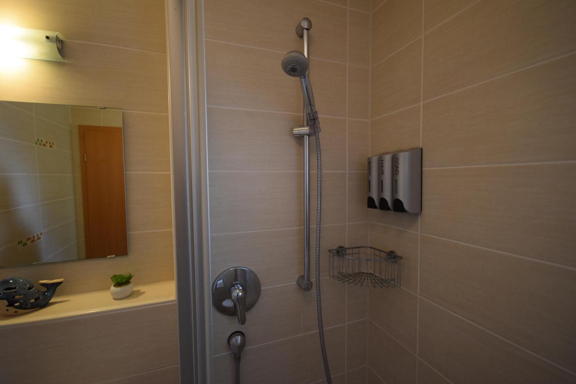 Nestwerk Komfort R23-12 - Balkon, Arbeitsplatz & Zentrumsnah Biberach an der Riß Dış mekan fotoğraf